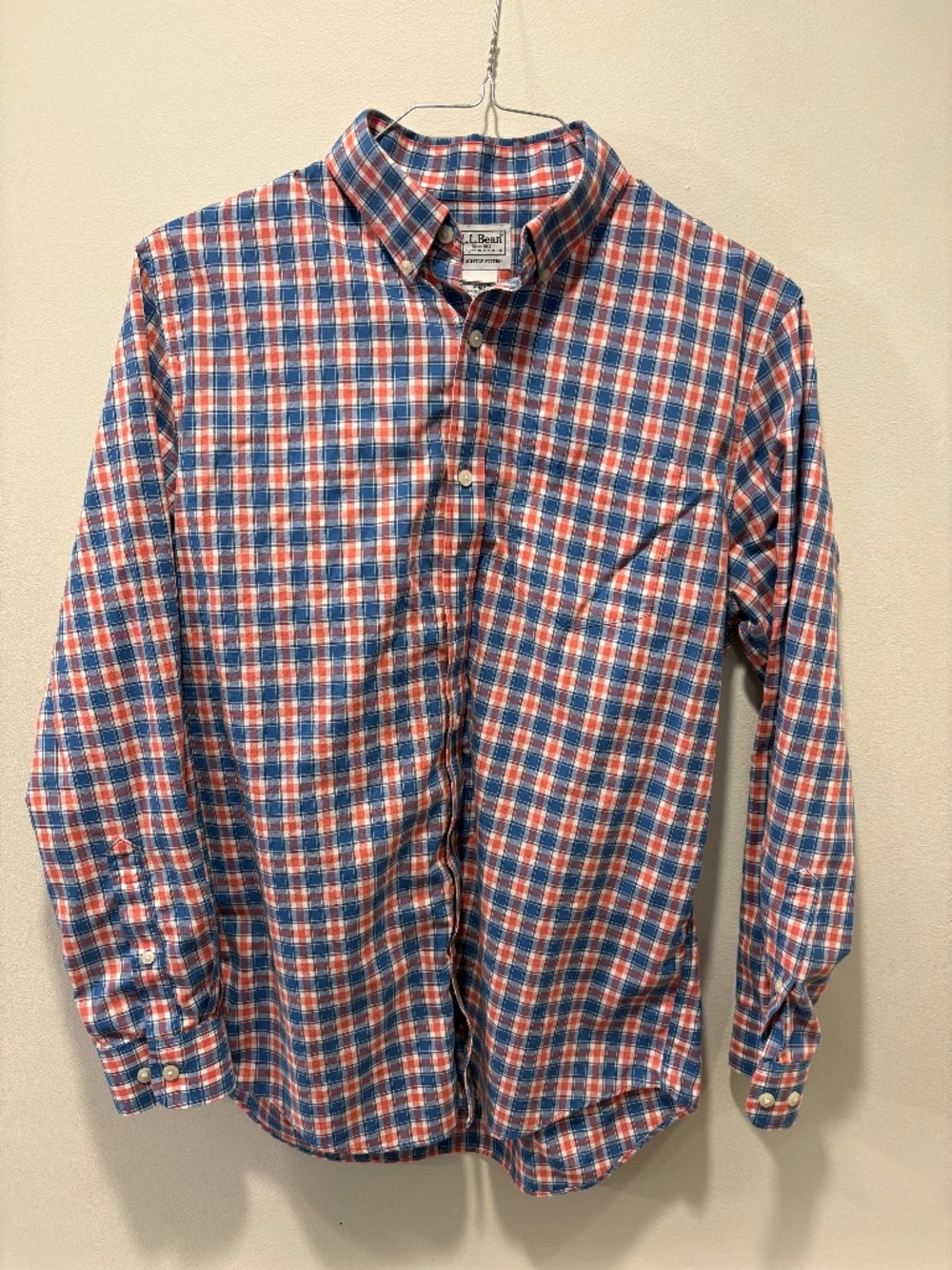 L.L. Bean men's Wrinkle-Free Kennebunk Long Sleeve Shirt Slightly Fitted